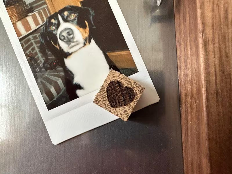 Magnete aus Holz graviert mit einem Herz