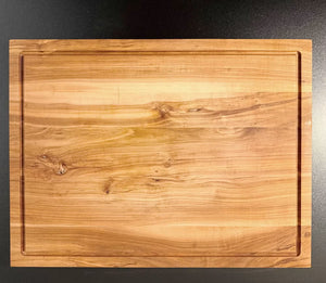 Unikat aus Apfelbaum, klassisches Schneidebrett aus Längsholz mit Saftrille