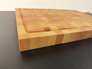 Birnbaum Schneidebrett aus Stirnholz detailbild einer Ecke