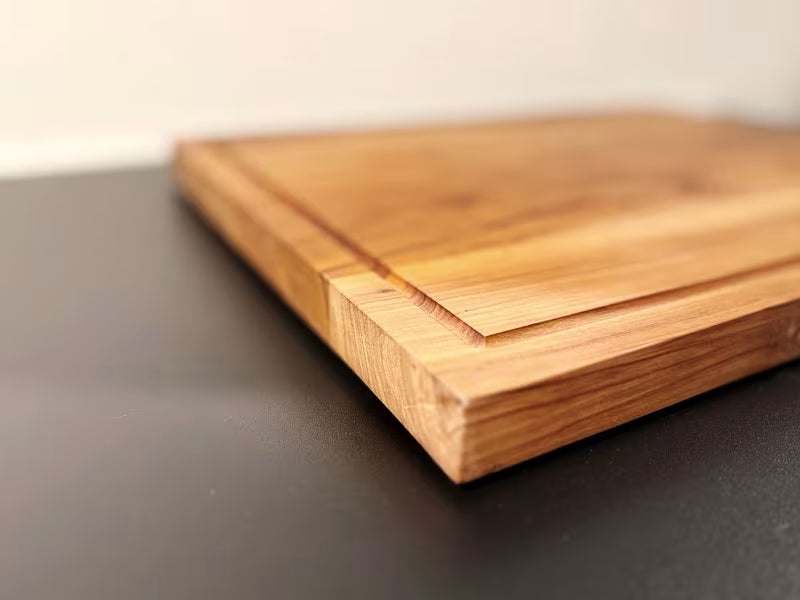 Detailbild eines Schneidebretts aus Apfelbaum