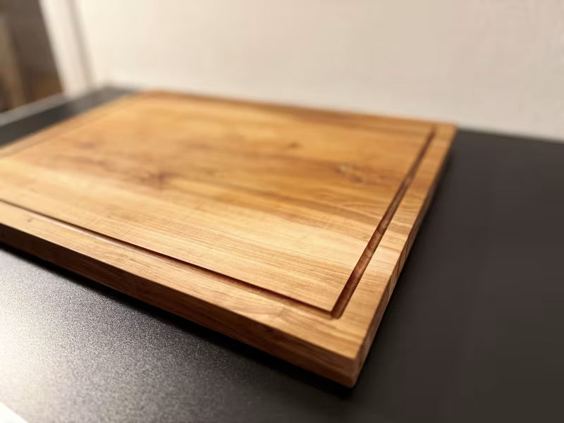 Edles Schneidebrett aus Apfelbaum